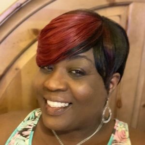 Meet your Posher, Devondia